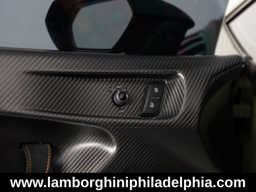 Used 2023 Lamborghini Huracan STO RWD image 12
