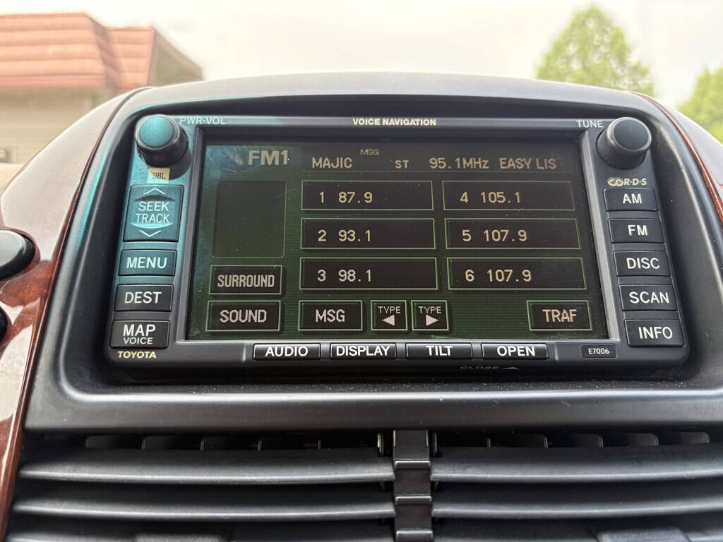 Used 2005 Toyota Sienna XLE FWD image 25
