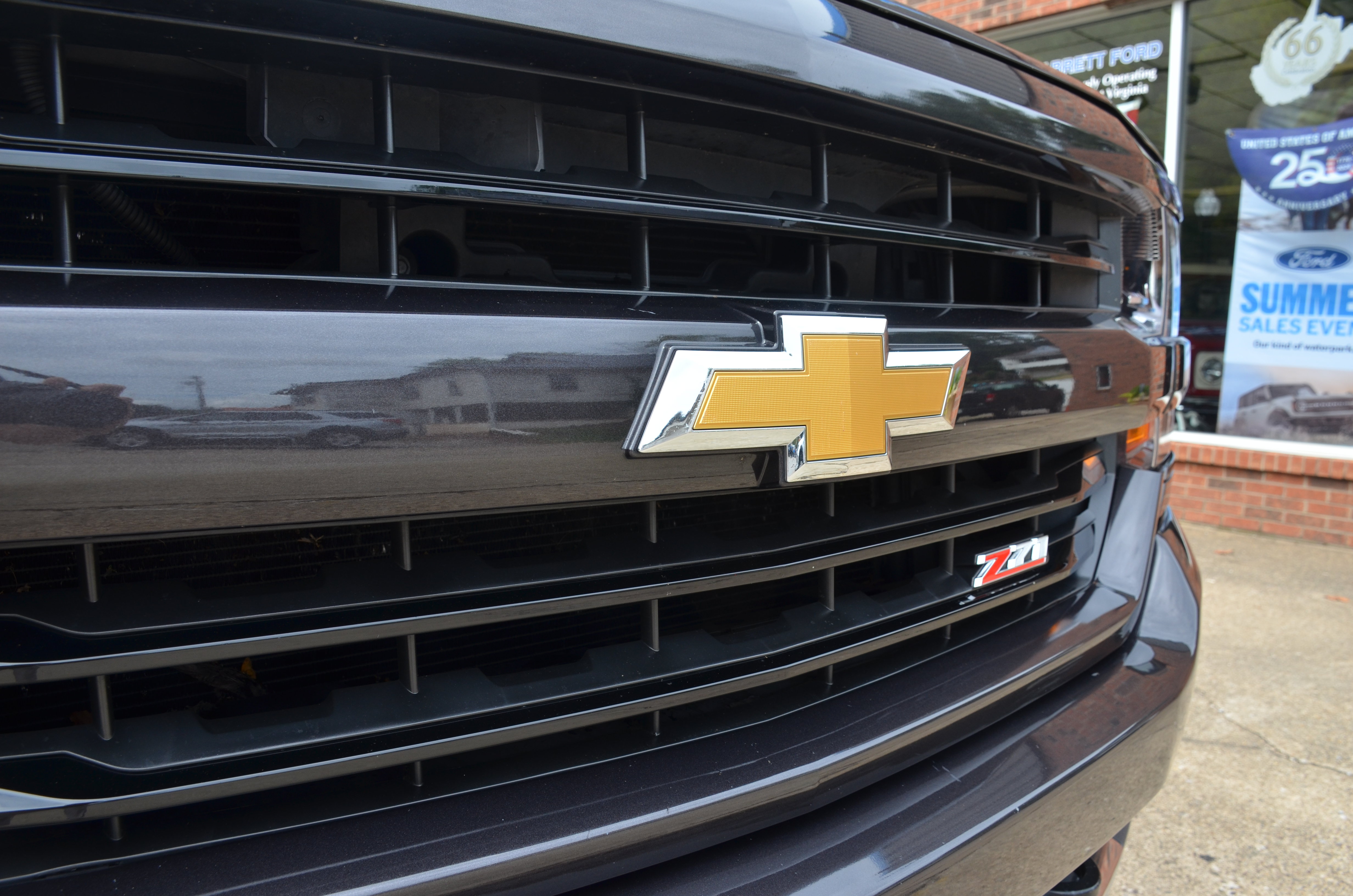 Used 2016 Chevrolet Silverado 1500 LT w/ All Star Edition AWD/4WD image 4