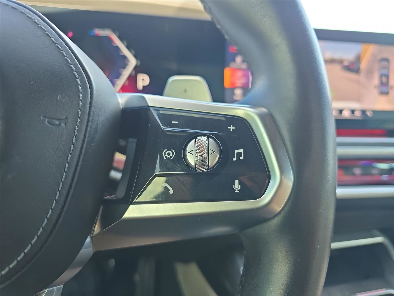 Used 2023 BMW 760i xDrive w/ Luxury Rear Seating Package image 23