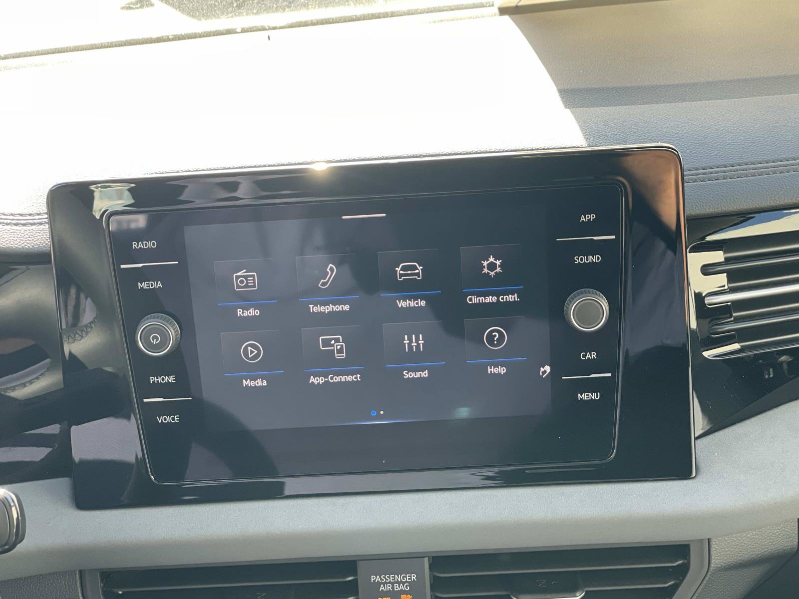 New 2027 Volkswagen Jetta SE FWD image 14