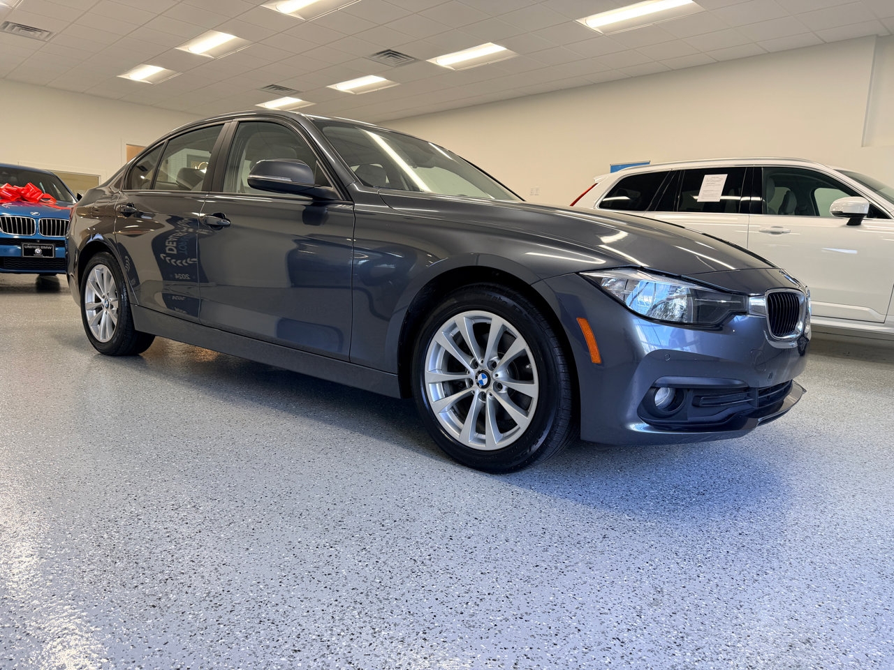 Used 2016 BMW 320i Sedan image 10