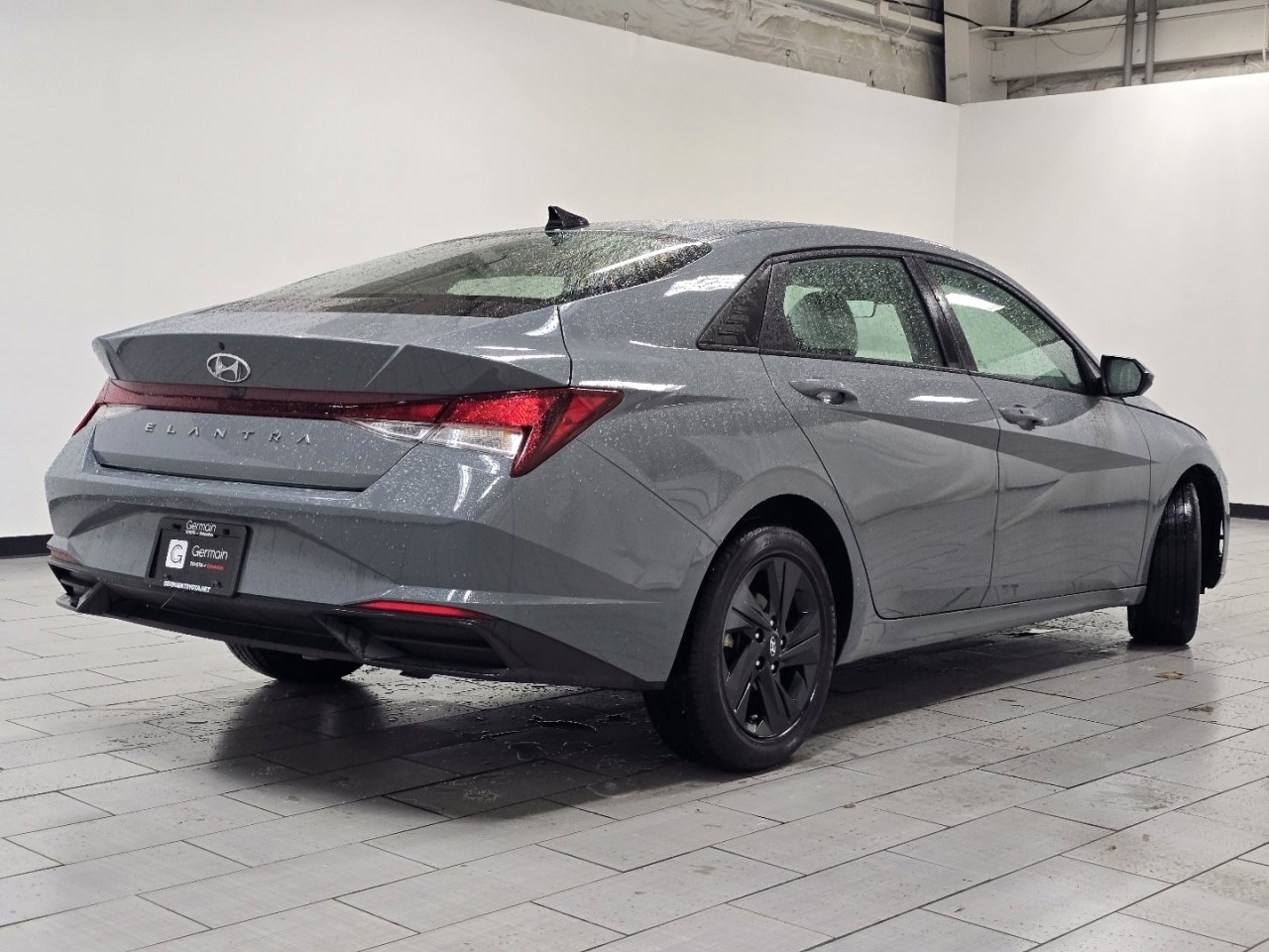 Used 2022 Hyundai Elantra SEL w/ Cargo Package image 14