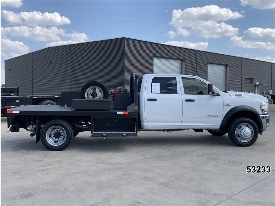 Used 2022 RAM 5500 Tradesman w/ Chrome Appearance Group RWD image 7