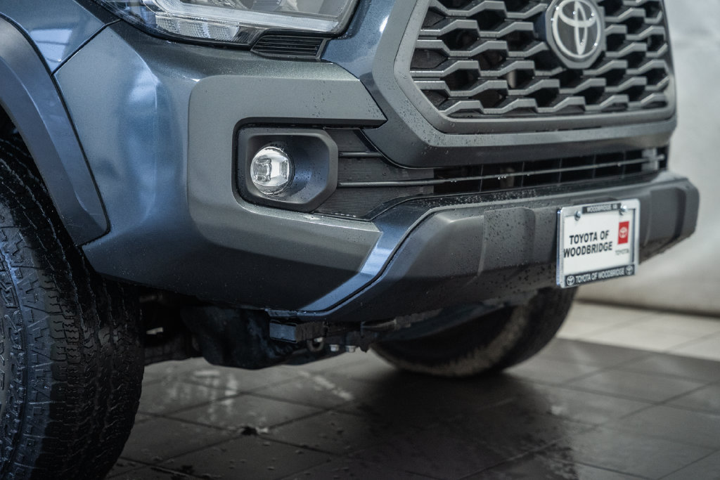Used 2023 Toyota Tacoma TRD Off-Road w/ TRD Premium Off Road Package AWD/4WD image 13
