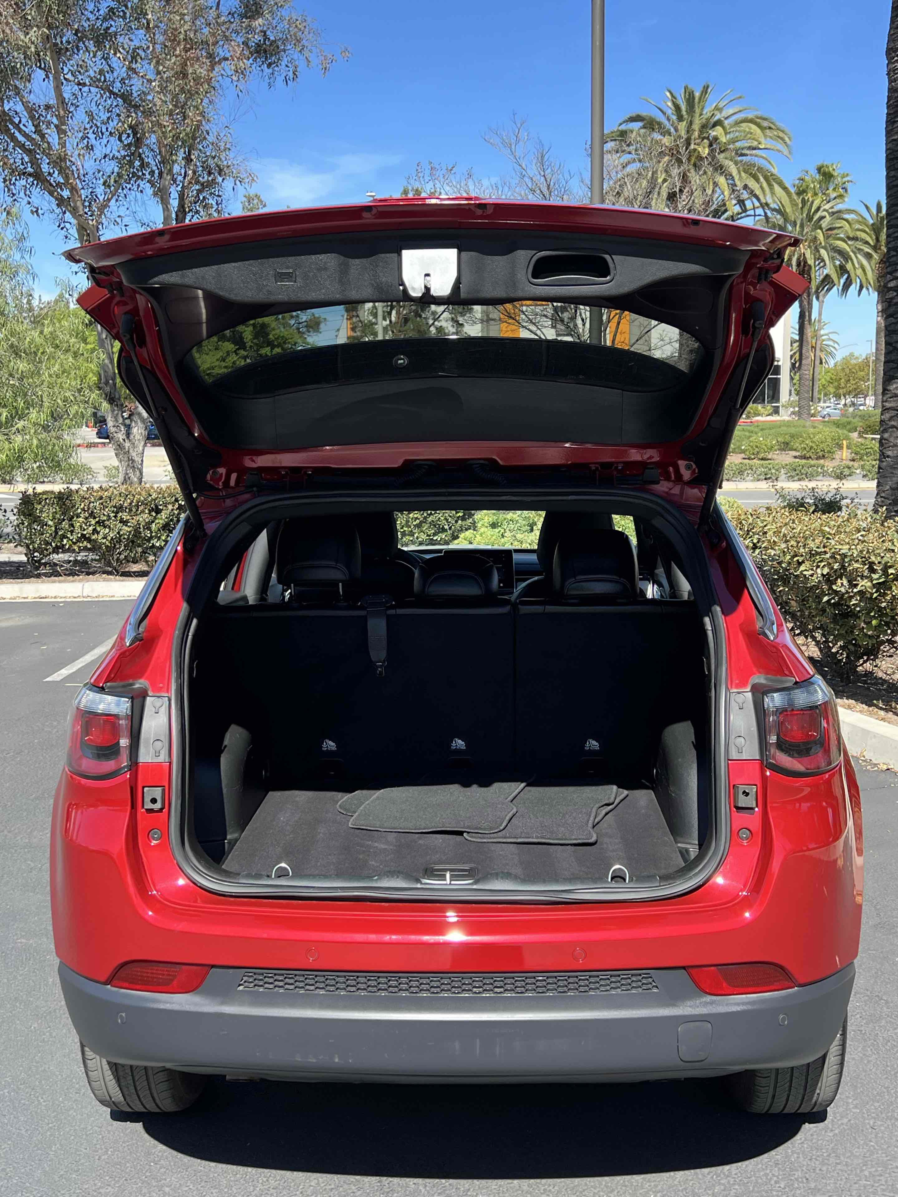 Used 2025 Jeep Compass Limited image 74