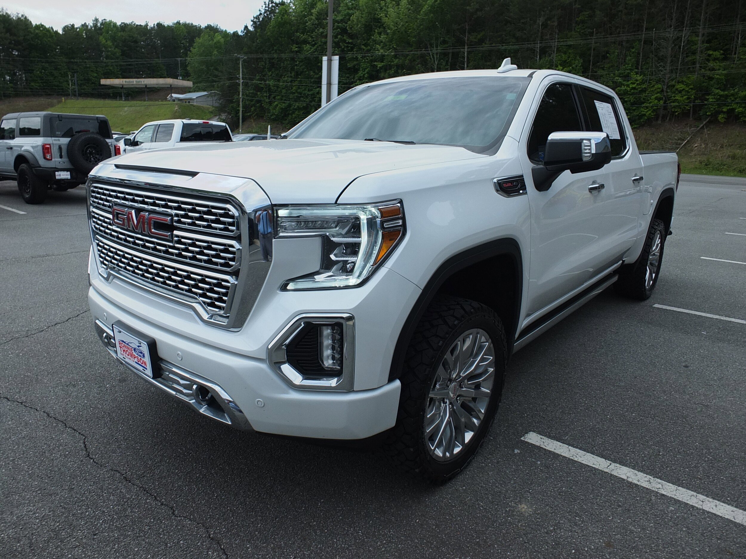 Used 2022 GMC Sierra 1500 Denali w/ Denali Premium Package AWD/4WD image 7