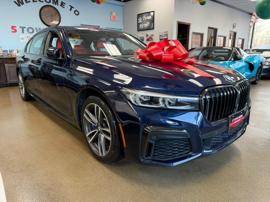Used 2020 BMW 740i xDrive w/ M Sport Package image 2