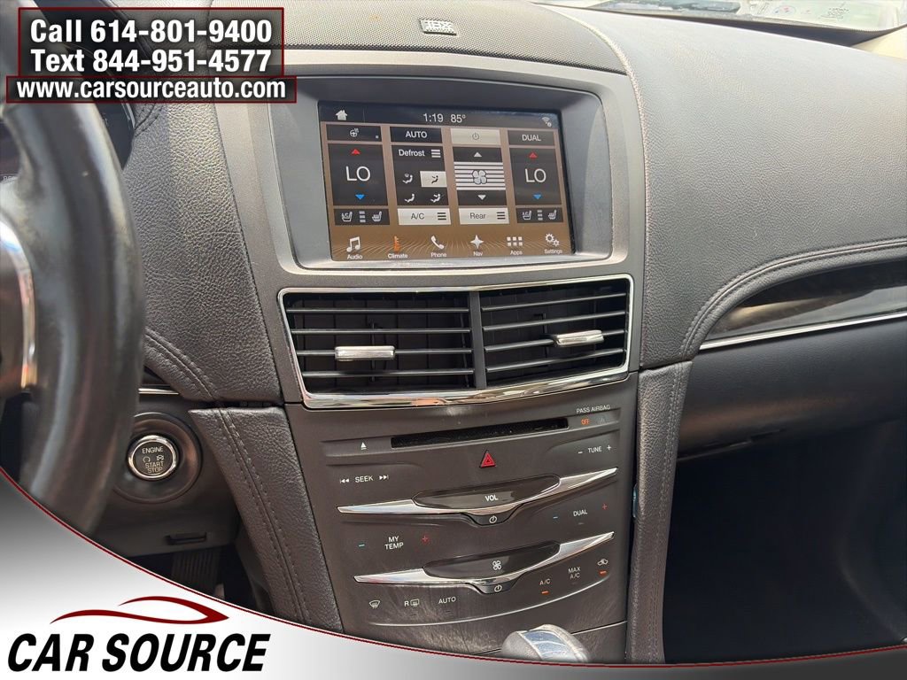 Used 2017 Lincoln MKT AWD image 22