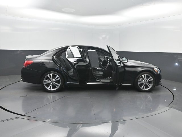 Used 2018 Mercedes-Benz C 300 Sedan image 29