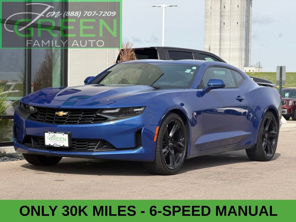 Used 2022 Chevrolet Camaro LT RWD image 1