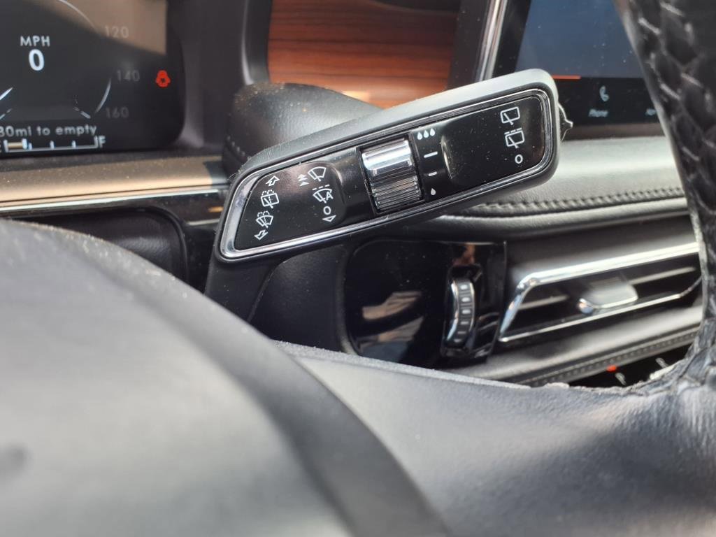 Used 2023 Lincoln Nautilus Reserve image 23