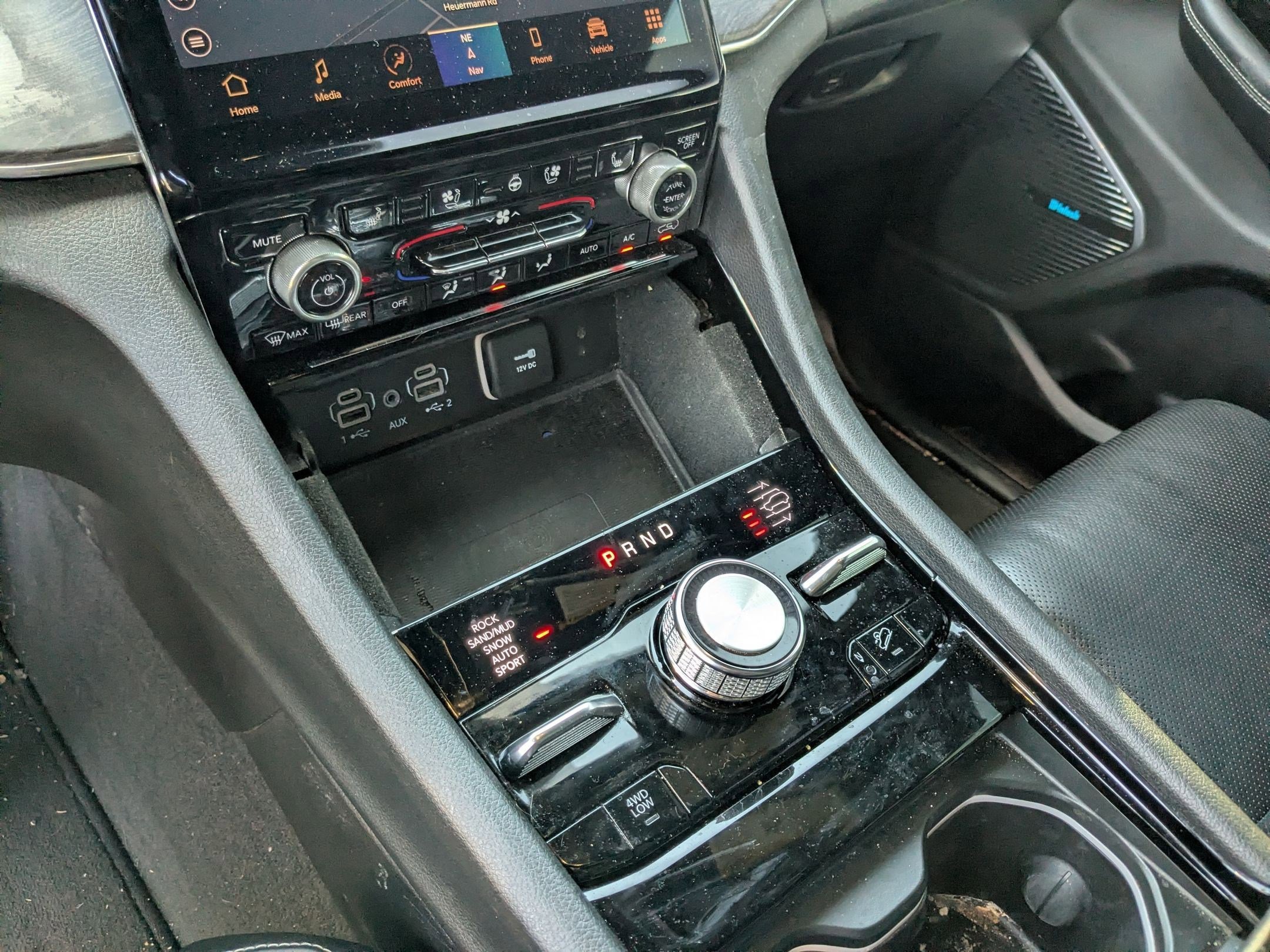 Used 2022 Jeep Grand Cherokee L Overland w/ Advanced Protech Group III image 19