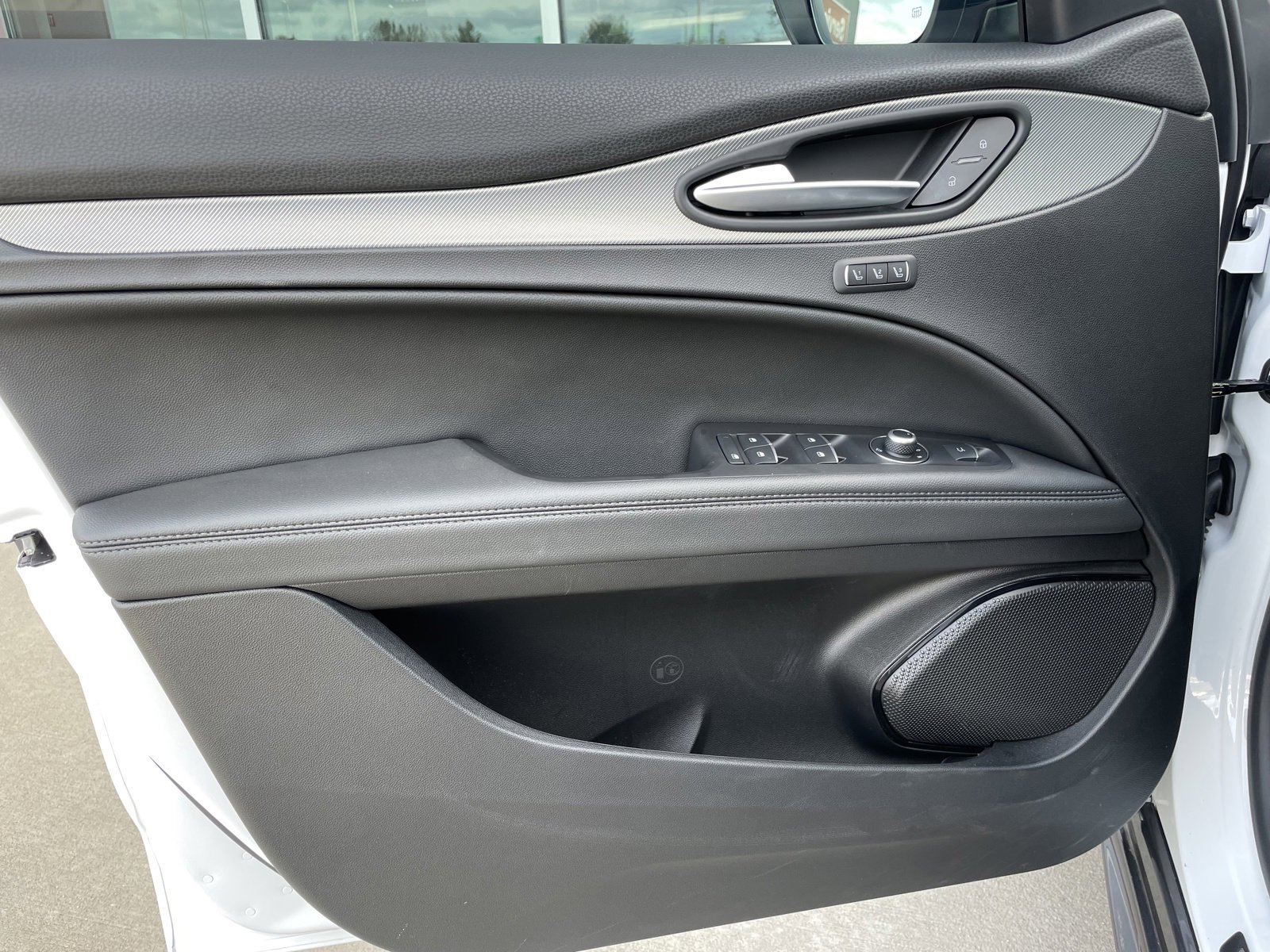 Used 2024 Alfa Romeo Stelvio Ti w/ Active Assist Plus Package image 13