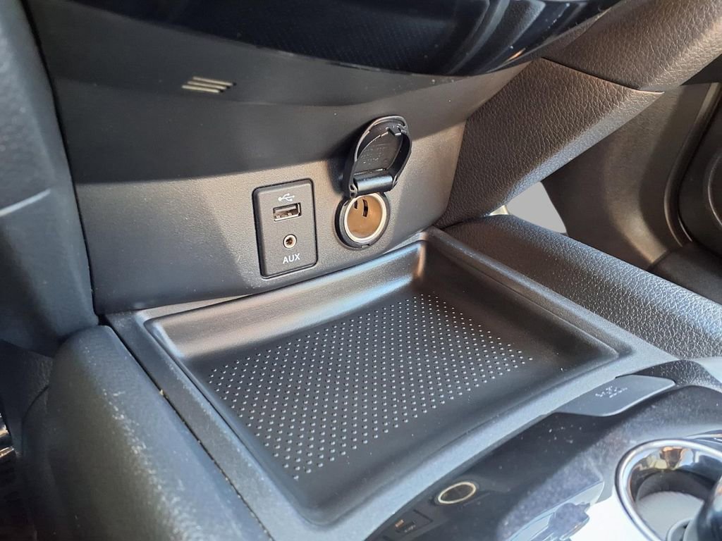 Used 2016 Nissan Rogue SV image 10