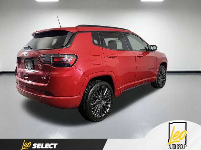 Used 2022 Jeep Compass Limited w/ (RED) Package AWD/4WD image 5