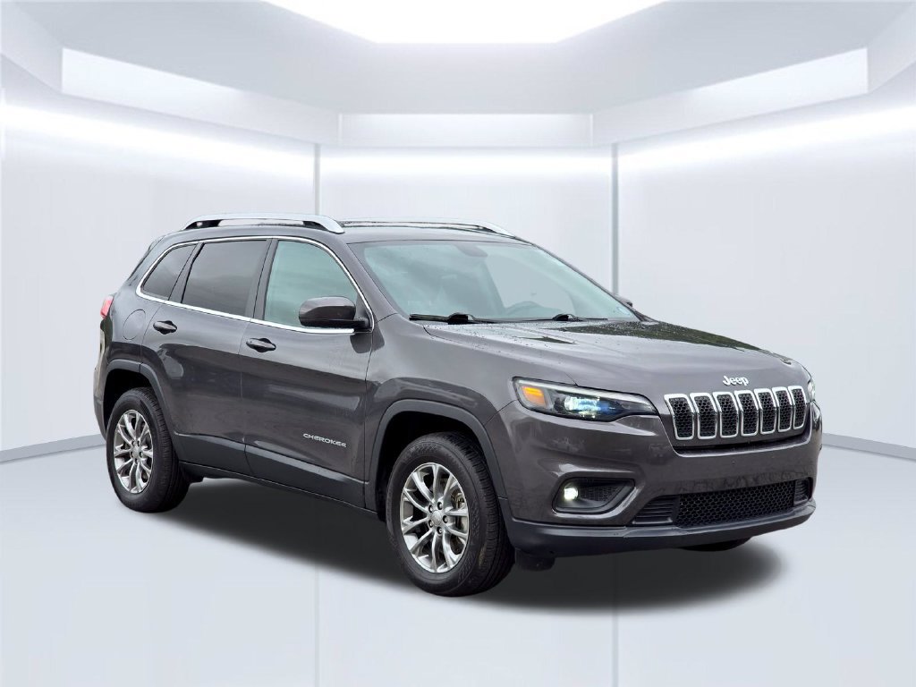 Used 2019 Jeep Cherokee Latitude Plus w/ Comfort/Convenience Group AWD/4WD image 13