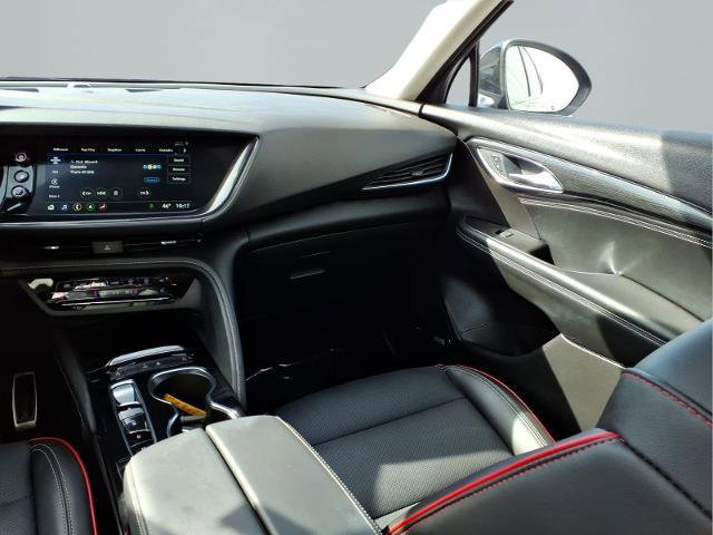 Used 2022 Buick Envision Essence w/ Technology Package I image 9