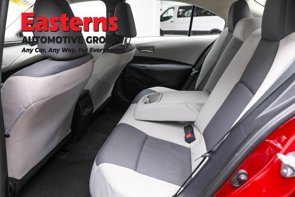 Used 2025 Toyota Corolla LE image 21