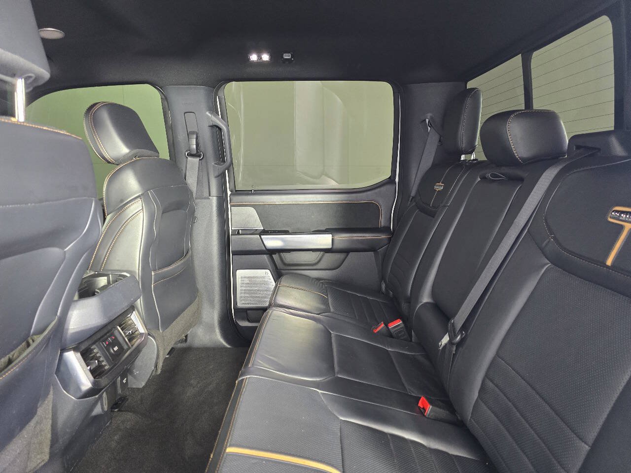 Used 2023 Ford F250 Platinum w/ FX4 Off-Road Package AWD/4WD image 14
