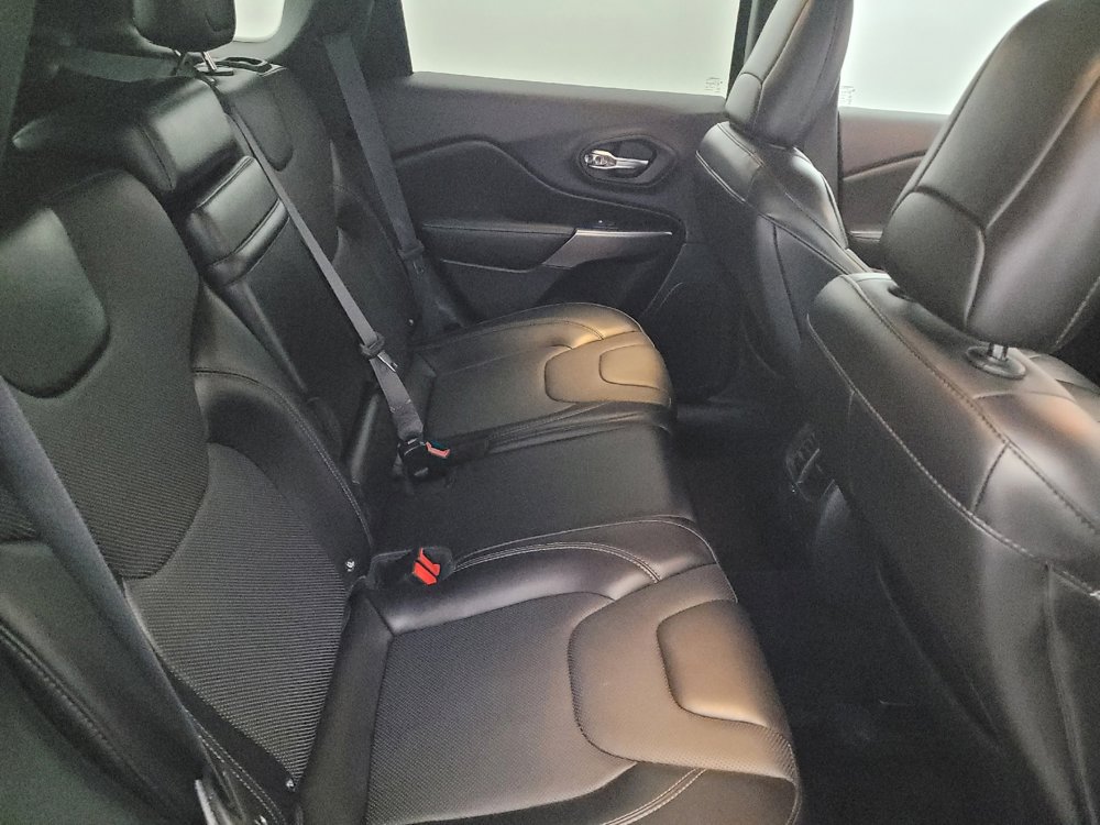 Used 2019 Jeep Cherokee Limited image 19