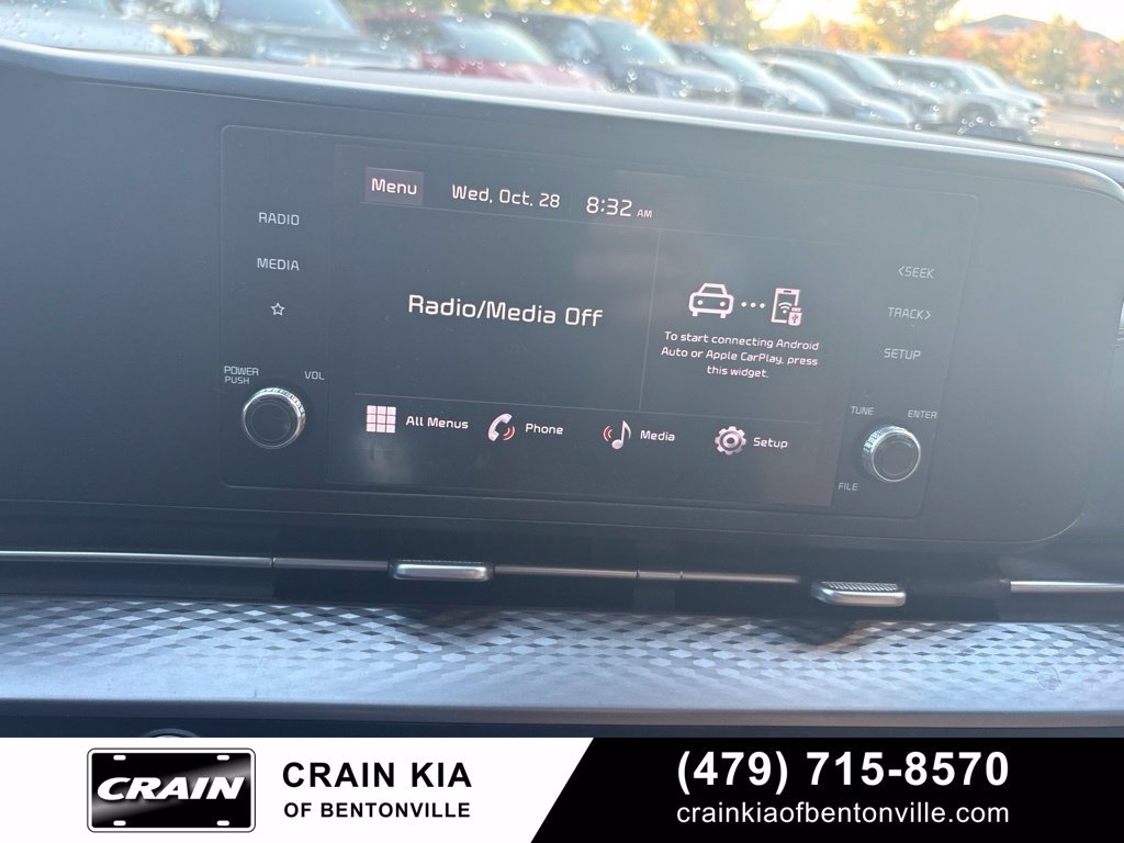 Certified 2024 Kia Carnival LX FWD image 24