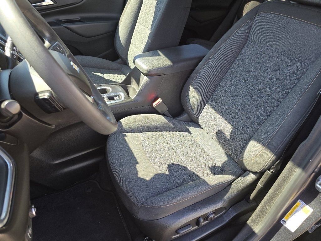 Used 2022 Chevrolet Equinox LT AWD/4WD image 23