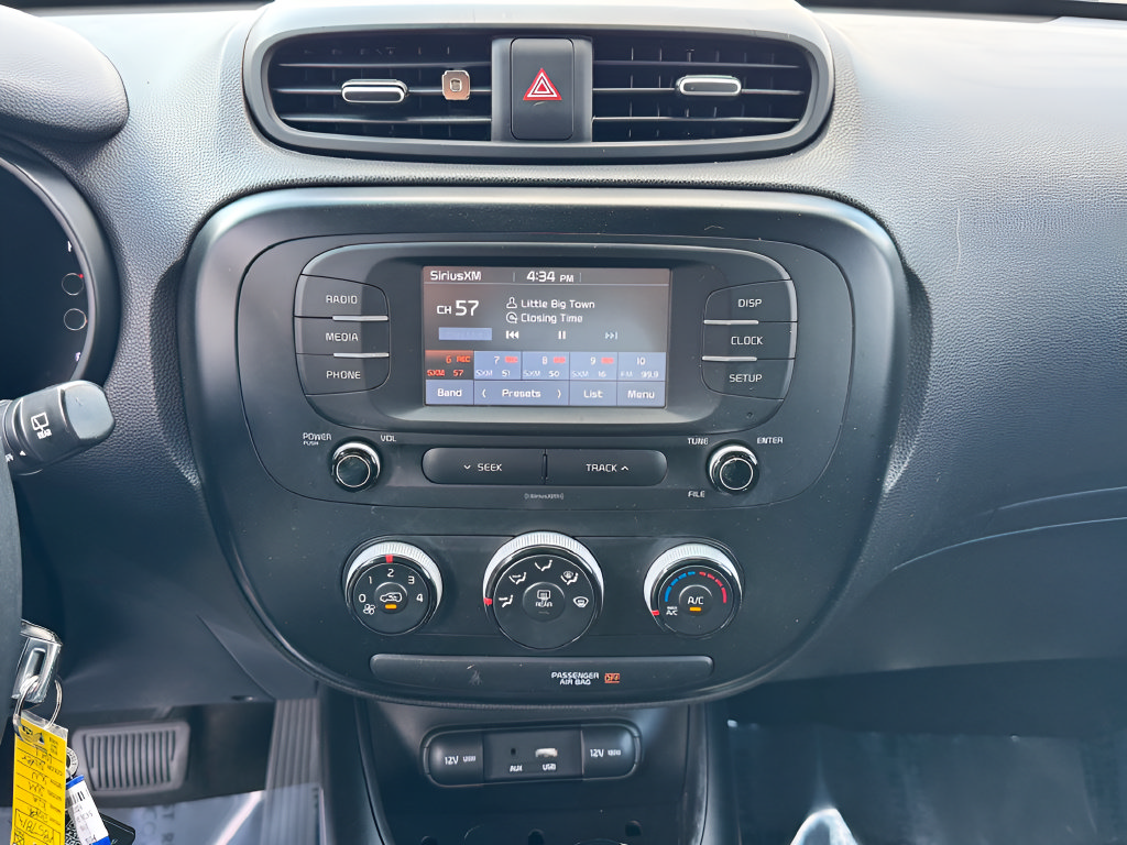 Used 2019 Kia Soul FWD image 17