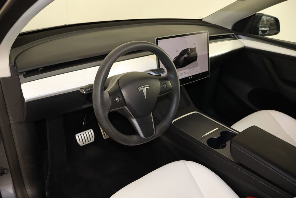 Used 2023 Tesla Model Y Performance AWD/4WD image 21