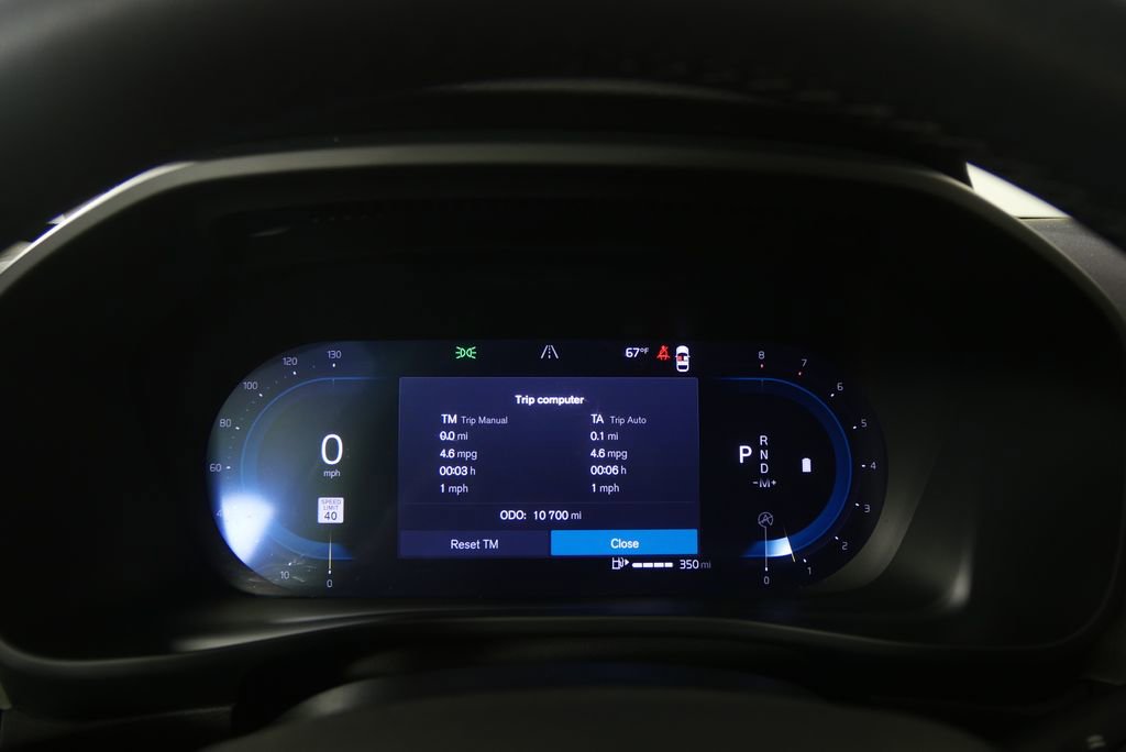 Used 2025 Volvo XC40 B5 Plus w/ Climate Package image 19