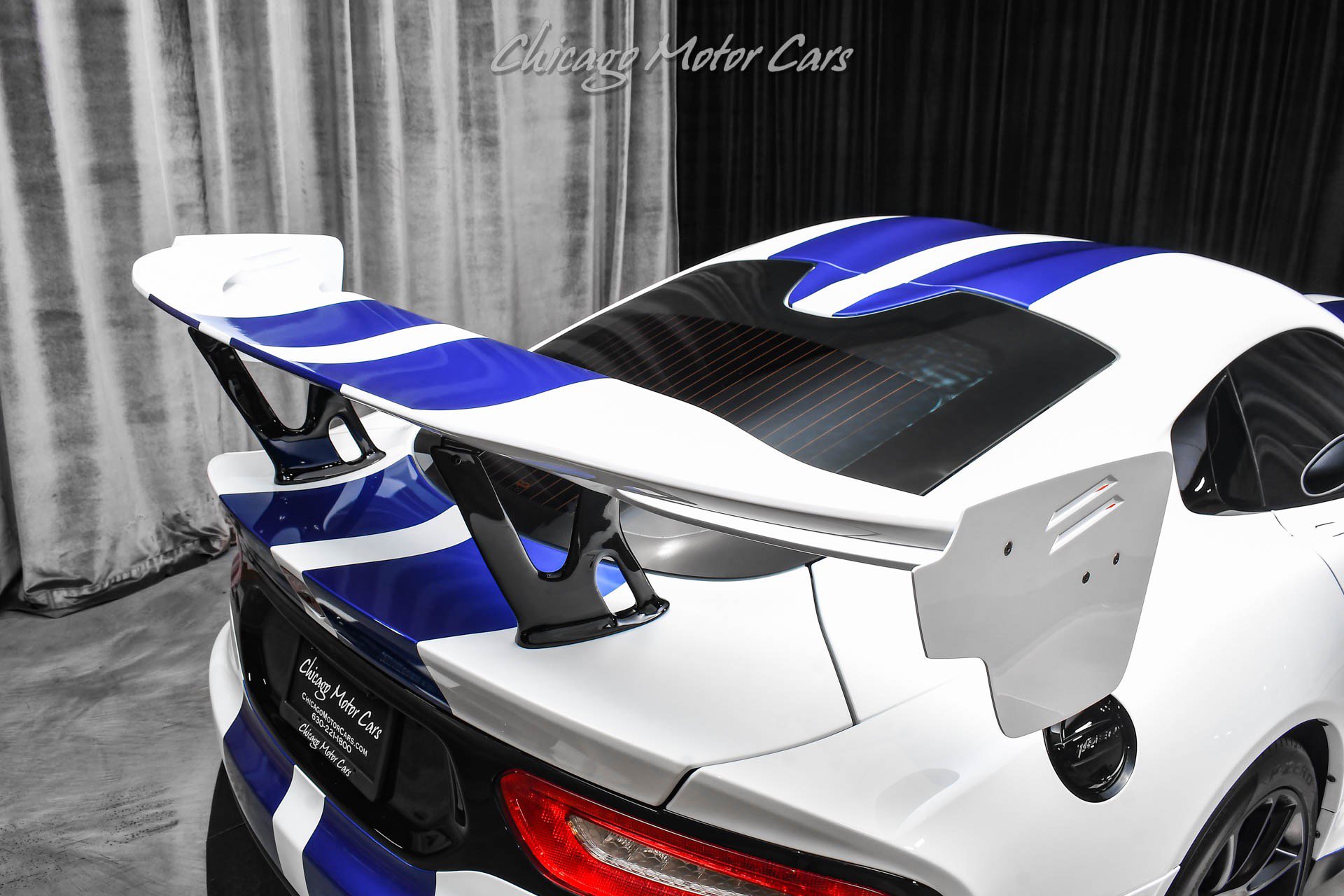 Used 2013 SRT Viper GTS w/ GTS Laguna Interior Pkg RWD image 37