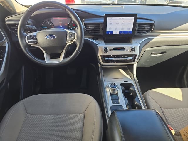 Used 2022 Ford Explorer XLT image 15