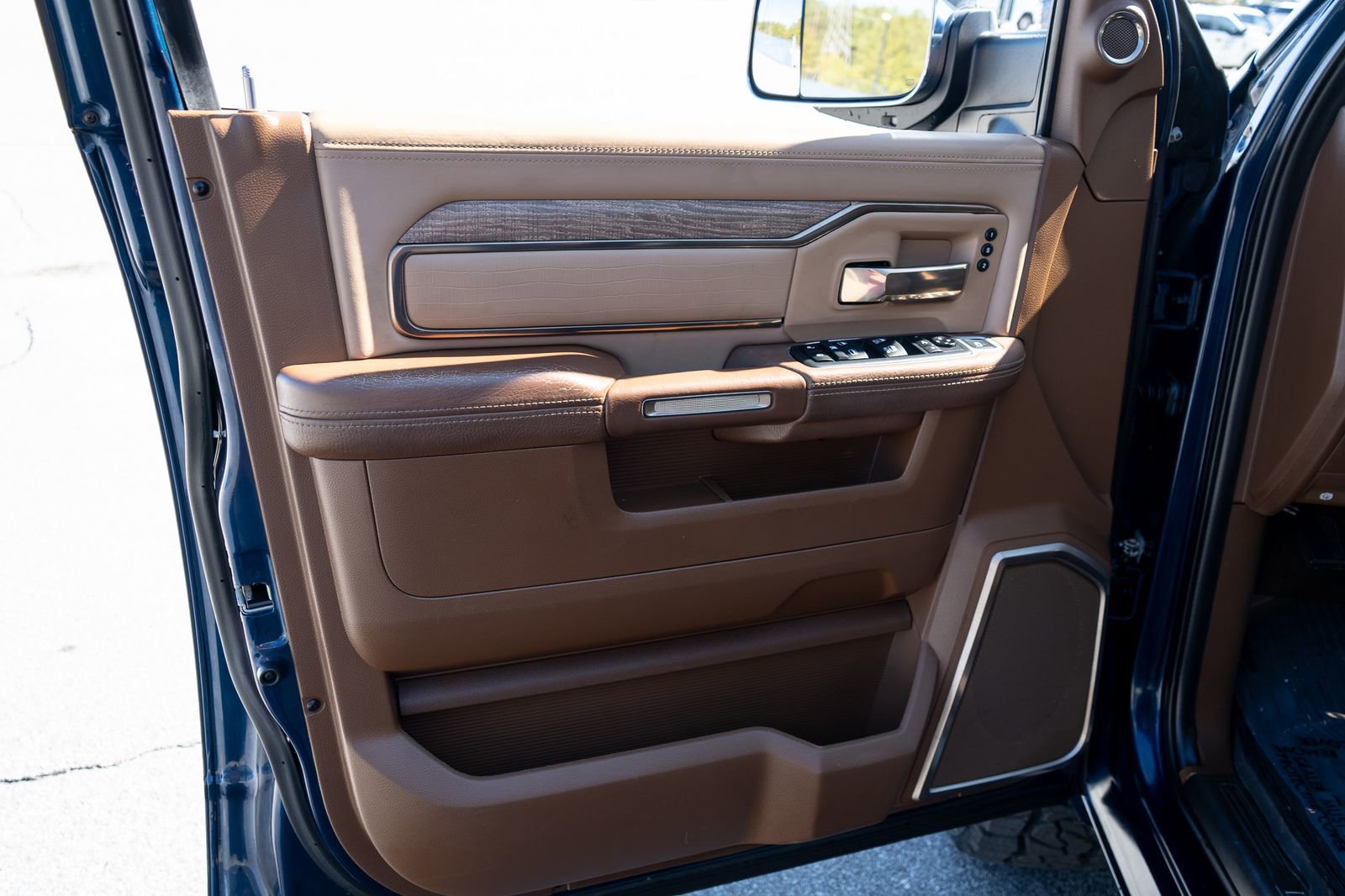 Used 2019 RAM 2500 Limited image 23