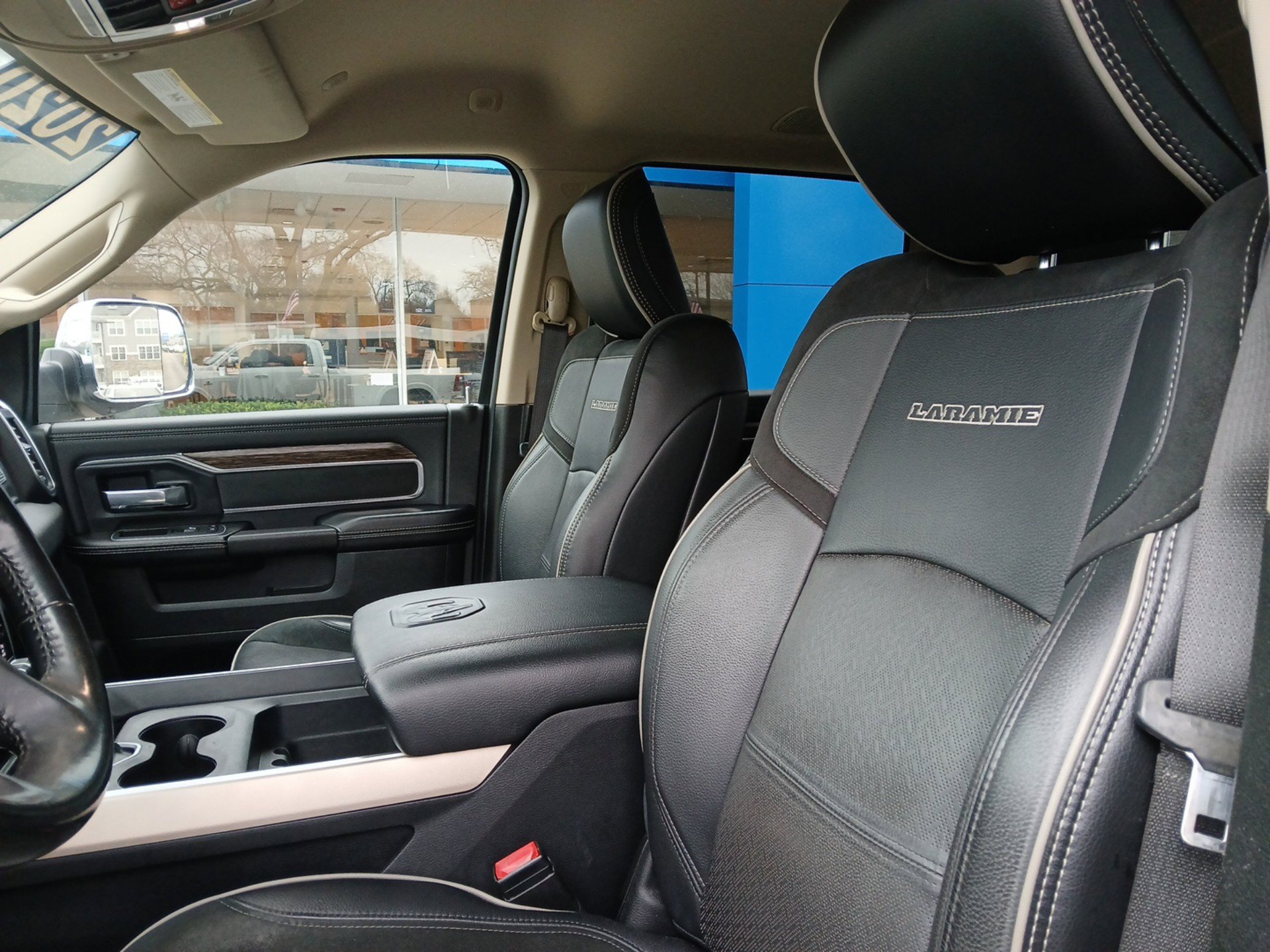 Used 2020 RAM 3500 Laramie image 22