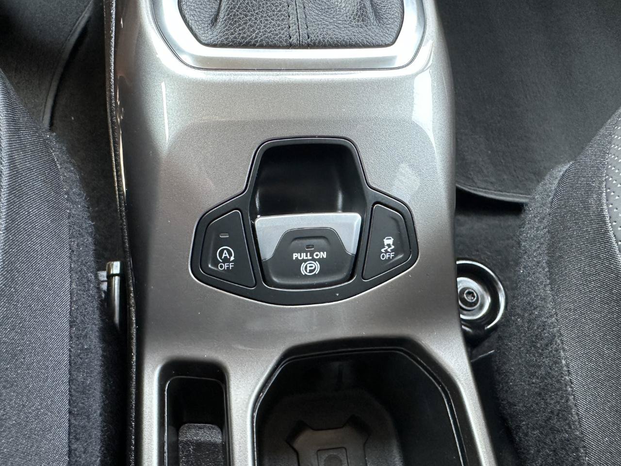 Used 2020 Jeep Renegade Limited w/ UConnect 8.4 Nav Group AWD/4WD image 56