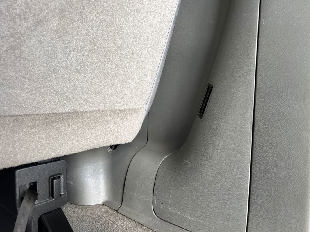 Used 2017 Nissan NV 3500 SV image 40