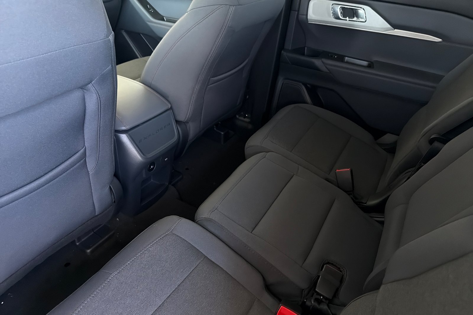 New 2026 Ford Explorer Active RWD image 13