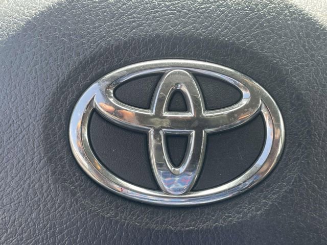 Used 2017 Toyota Yaris L image 20