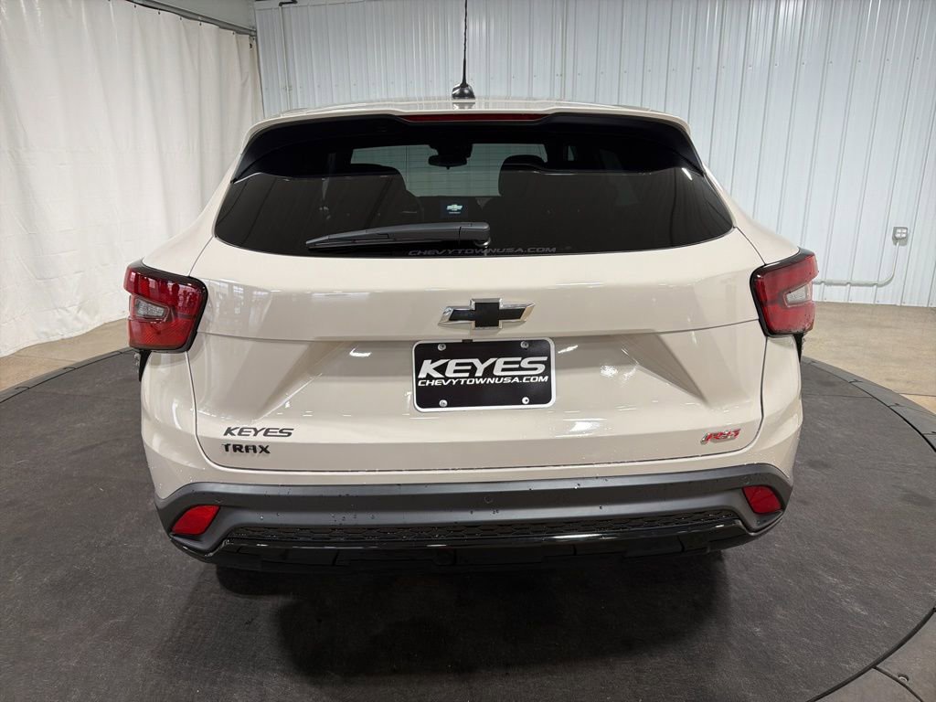 New 2026 Chevrolet Trax RS image 7
