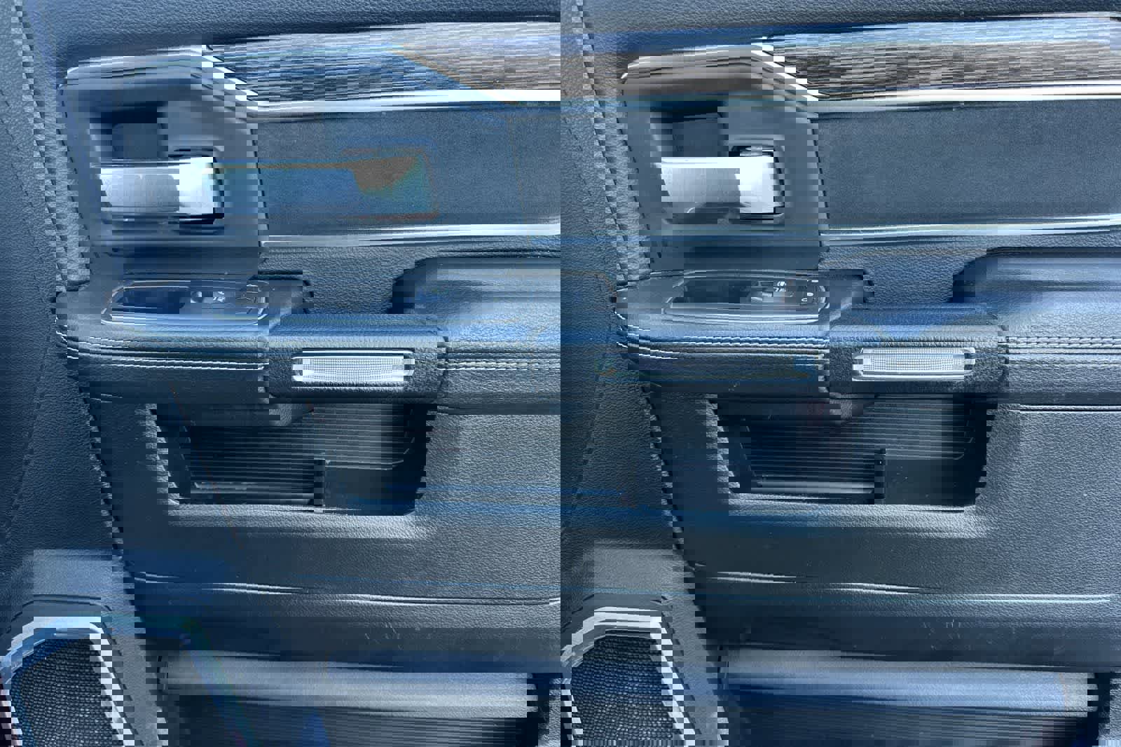 Used 2019 RAM 2500 Laramie image 18