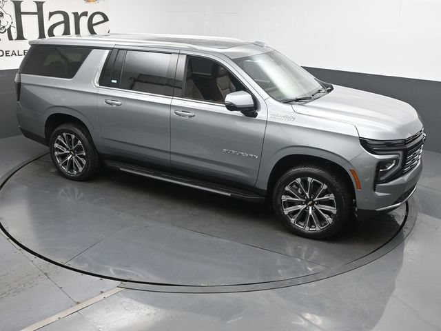 New 2026 Chevrolet Suburban High Country w/ Sun And Tow Package AWD/4WD image 17