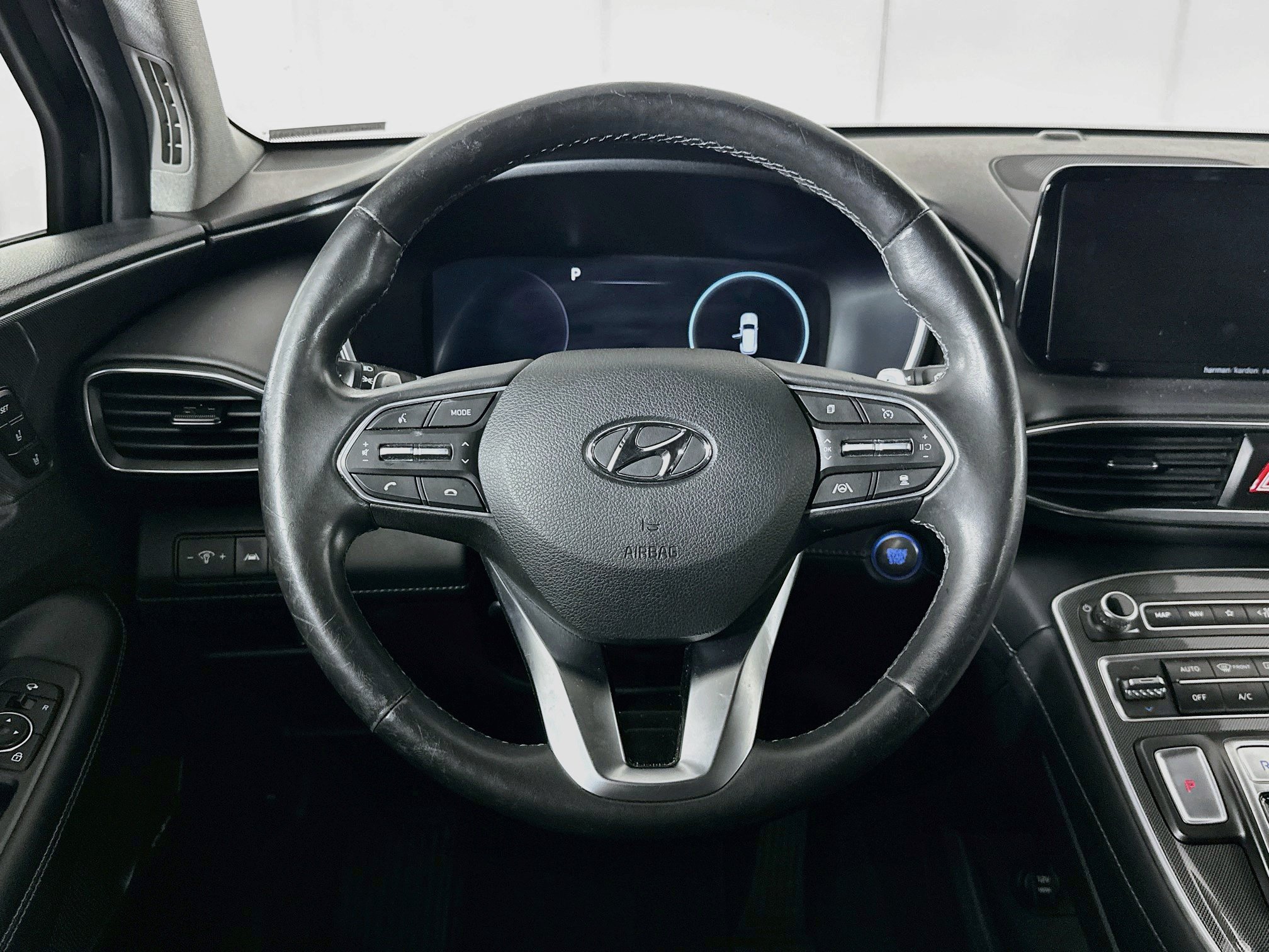Used 2022 Hyundai Santa Fe Limited AWD/4WD image 17