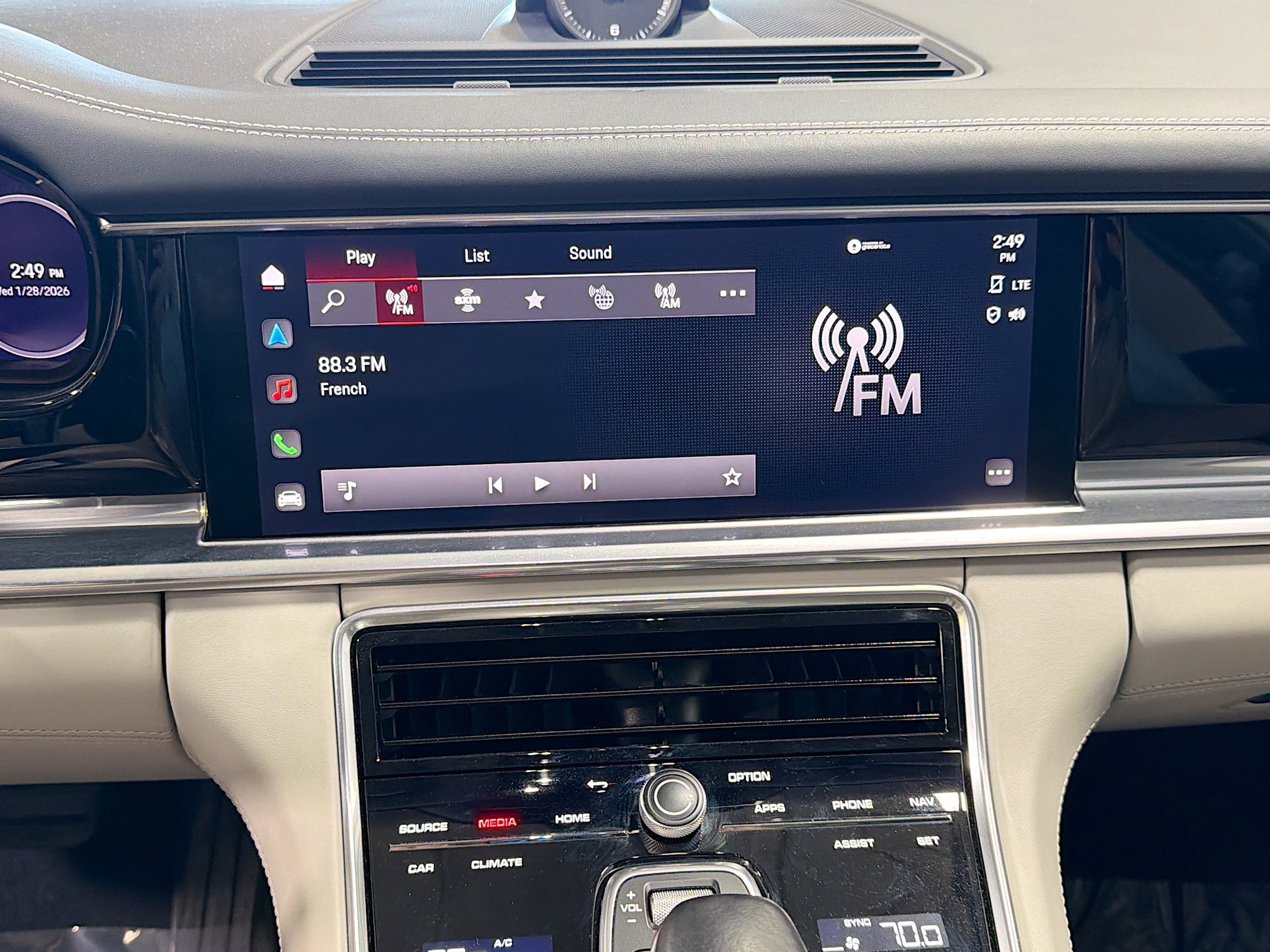 Used 2023 Porsche Panamera image 29