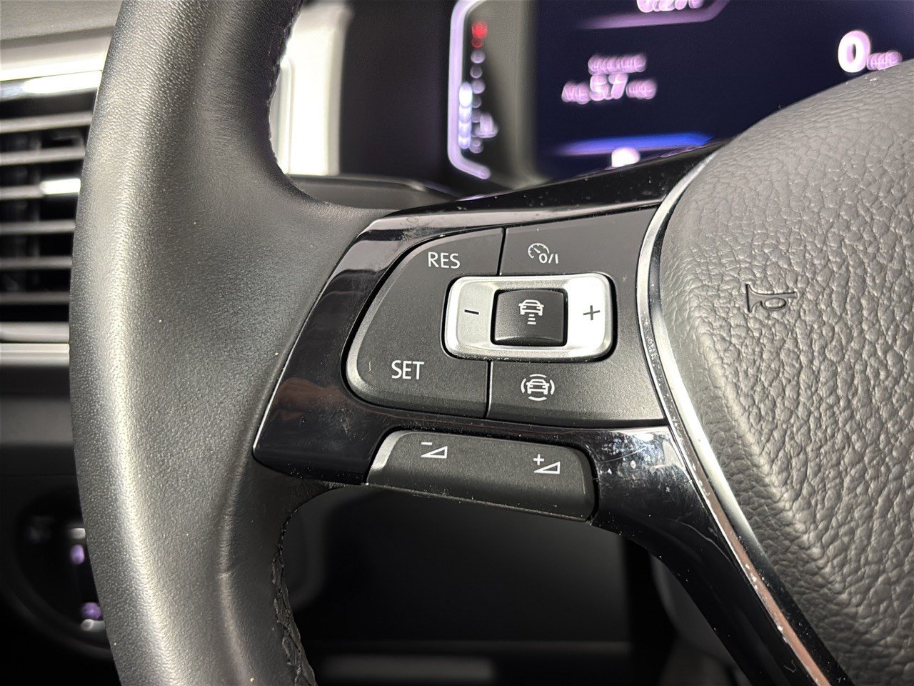 Used 2019 Volkswagen Atlas SEL Premium AWD/4WD image 18