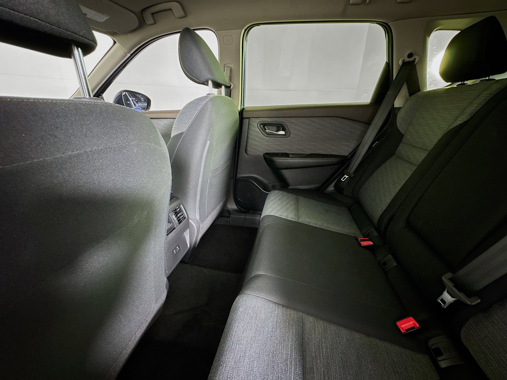 Used 2023 Nissan Rogue SV FWD image 24