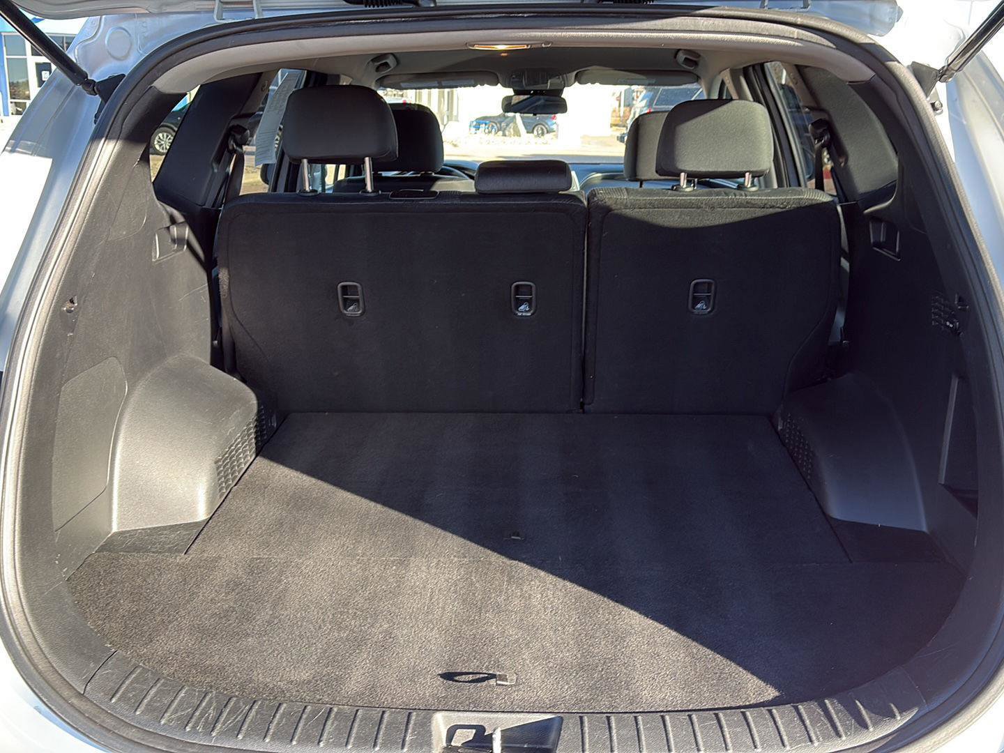 Used 2019 Hyundai Santa Fe SE image 25