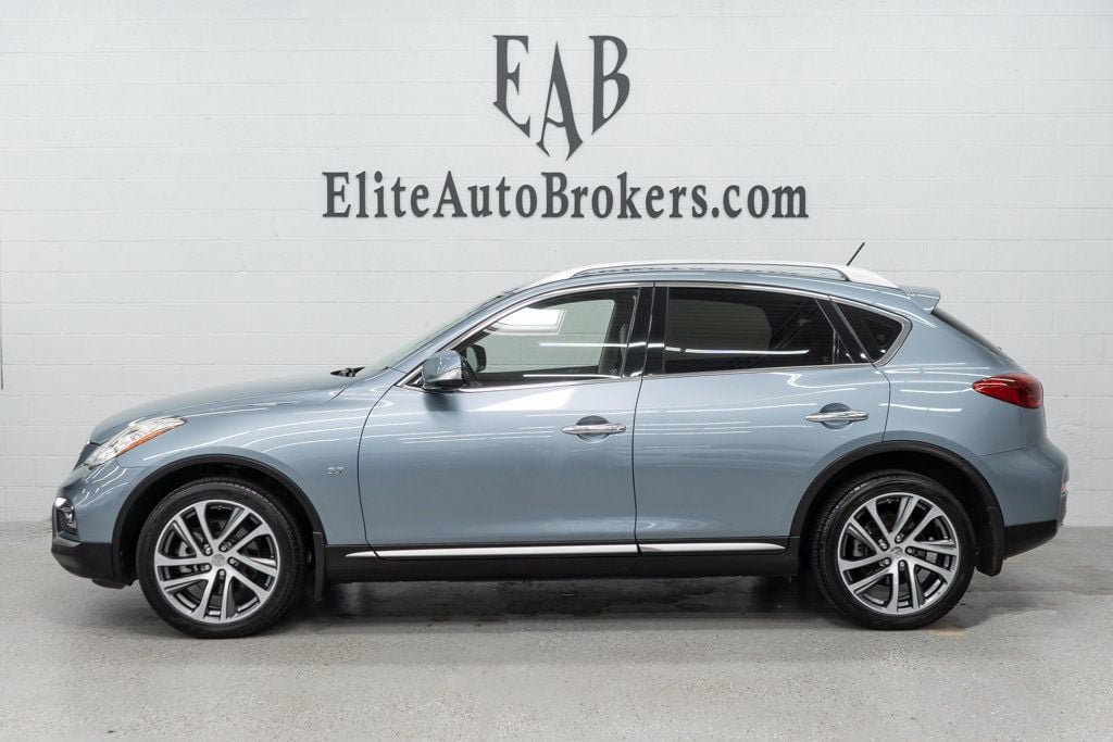 Used 2017 INFINITI QX50 2WD w/ Deluxe Touring Package image 2