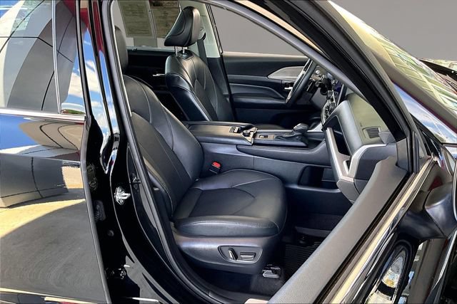 Used 2024 Toyota Grand Highlander AWD image 27