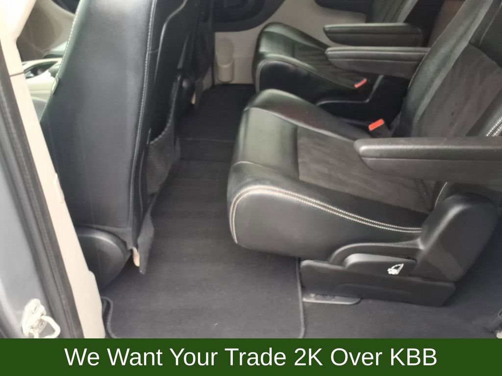 Used 2019 Dodge Grand Caravan SXT image 20