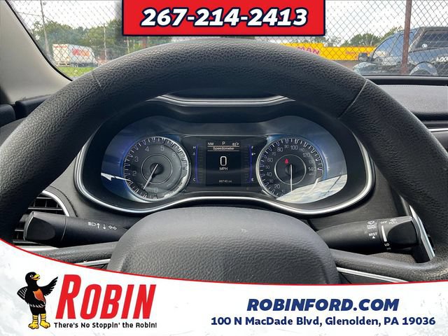 Used 2016 Chrysler 200 Limited FWD image 15